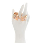 Enamel Couvertures et Tenues de Jour Wide Clic Clac H Bracelet PM Pannacotta - Image 2